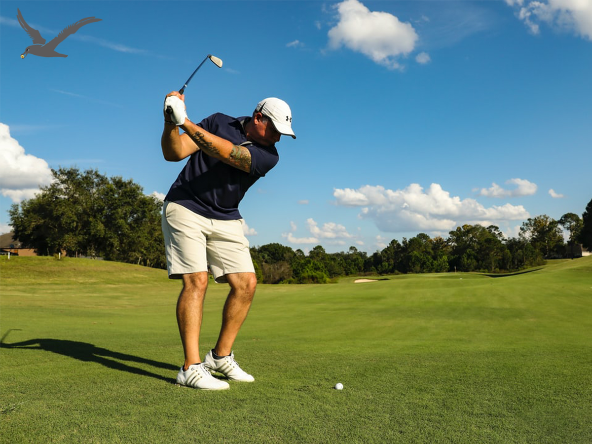 Swing dans la santé: les avantages physiques, mentaux et sociaux du golf